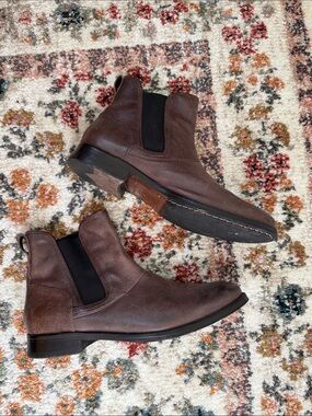 John Varvatos Star USA Leather Chukka Chelsea Boots